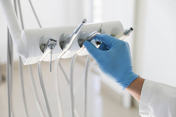Professional Emergency Dentist technician working in Colleyville, TX